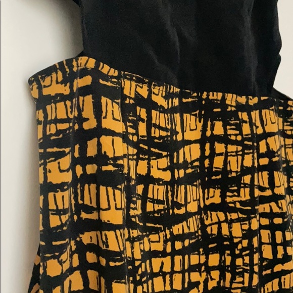 Forever 21 cutout dress NWT - Picture 3 of 5